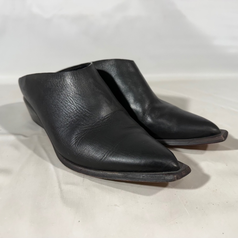 Wal and Pai Women's Mirage US7-7.5 EU38 Black Leather Cuban Heel Mules Clogs